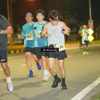 Runner Photo 8795047