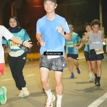 Runner Photo 8795050