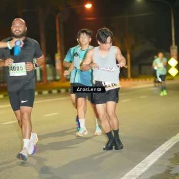Runner Photo 8795052