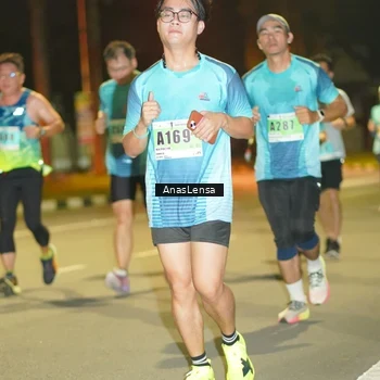 Runner Photo 8795229