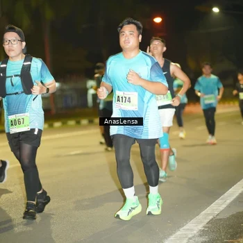 Runner Photo 8795295