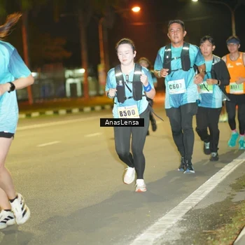 Runner Photo 8795368