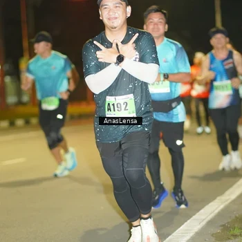 Runner Photo 8795395