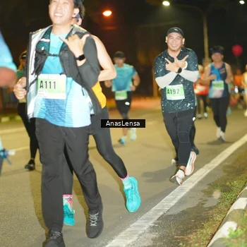 Runner Photo 8795401