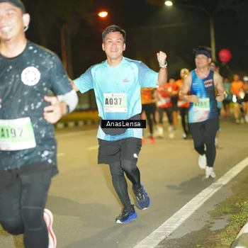 Runner Photo 8795420
