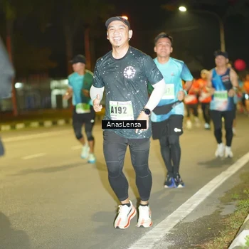 Runner Photo 8795427