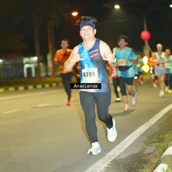 Runner Photo 8795446