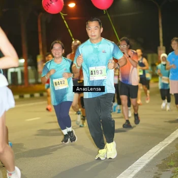Runner Photo 8795503