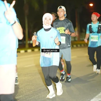 Runner Photo 8795557