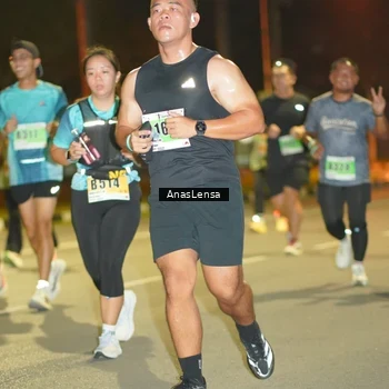 Runner Photo 8795657