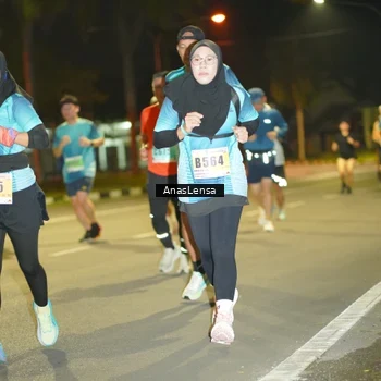 Runner Photo 8795698