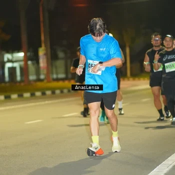 Runner Photo 8795704