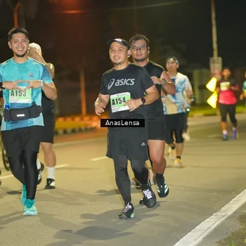 Runner Photo 8795709