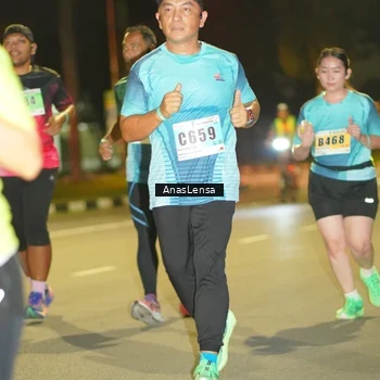 Runner Photo 8795736