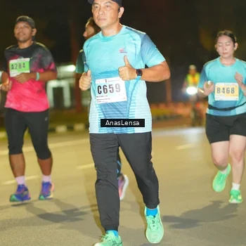 Runner Photo 8795738