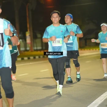Runner Photo 8795776