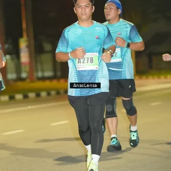 Runner Photo 8795782