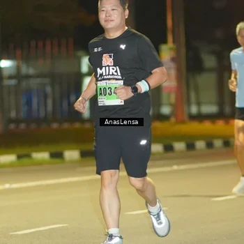 Runner Photo 8795798