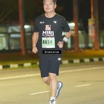 Runner Photo 8795800