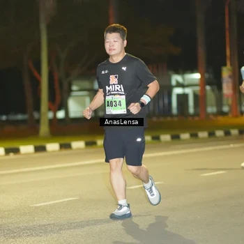 Runner Photo 8795806