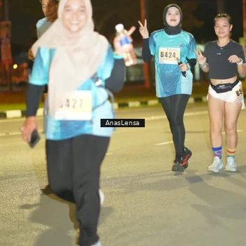 Runner Photo 8795814