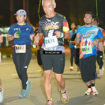 Runner Photo 8795815