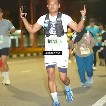 Runner Photo 8795930