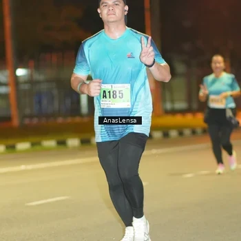 Runner Photo 8796008