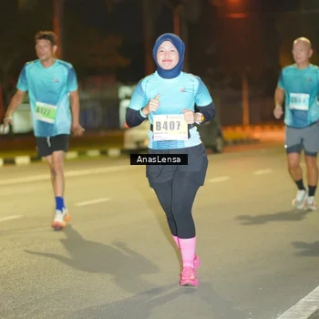 Runner Photo 8796030