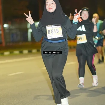 Runner Photo 8796071