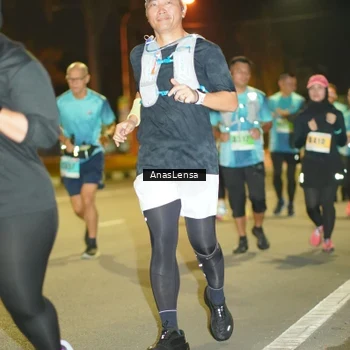 Runner Photo 8796081