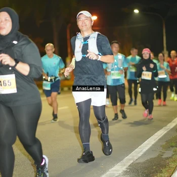 Runner Photo 8796084