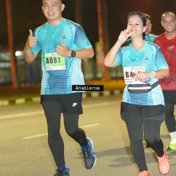 Runner Photo 8796095
