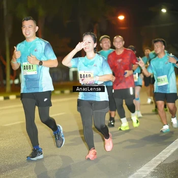 Runner Photo 8796105