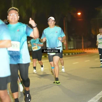 Runner Photo 8796112