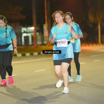 Runner Photo 8796255