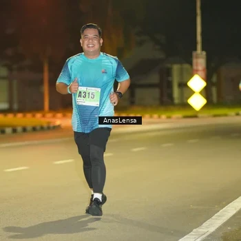 Runner Photo 8796279