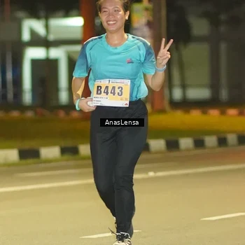 Runner Photo 8796281