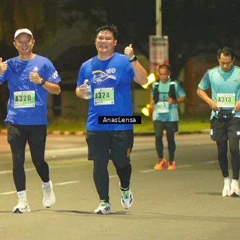 Runner Photo 8796384