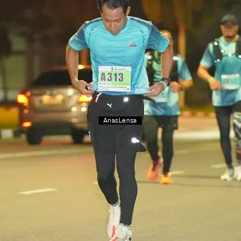 Runner Photo 8796391