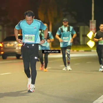 Runner Photo 8796395