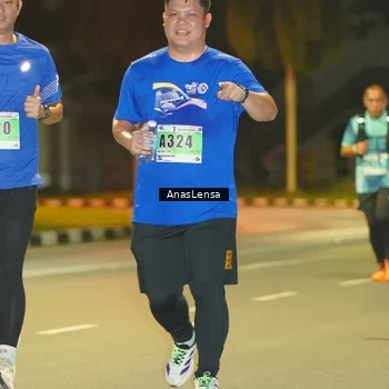 Runner Photo 8796397