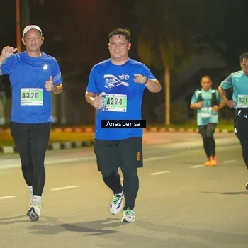 Runner Photo 8796400