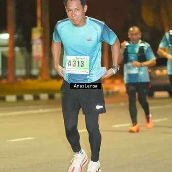 Runner Photo 8796401