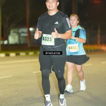 Runner Photo 8796431