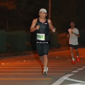 Runner Photo 8796591