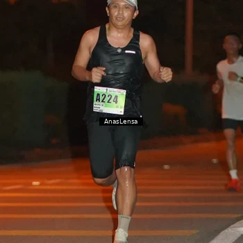Runner Photo 8796599