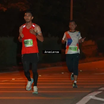 Runner Photo 8796738