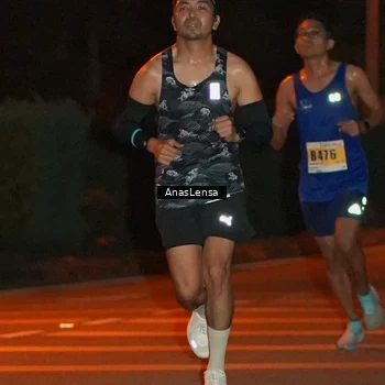 Runner Photo 8796765