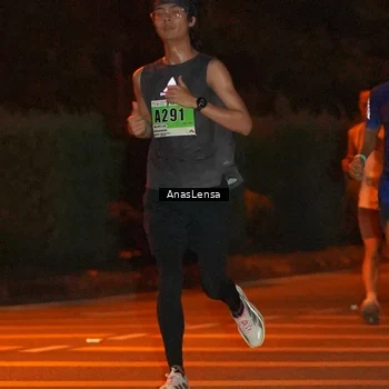 Runner Photo 8796834